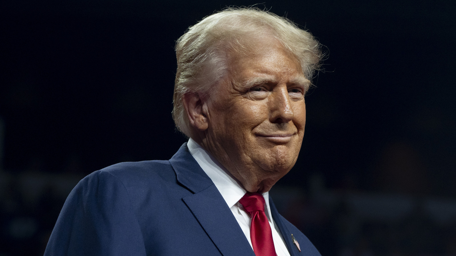 トランプ大統領、ブリタニー・マホームズとテイラー・スウィフトの友情をたった一つの投稿で否定