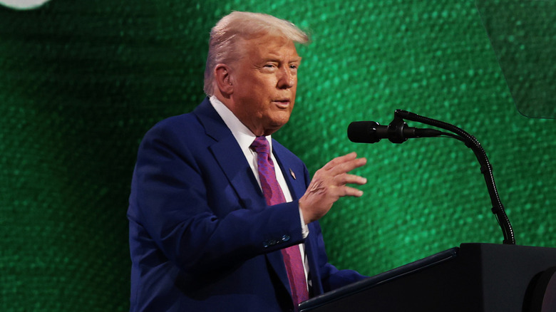 Donald Trump speaking in Saudi Arabia