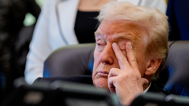 Donald Trump seemingly struggling to keep his eyes open