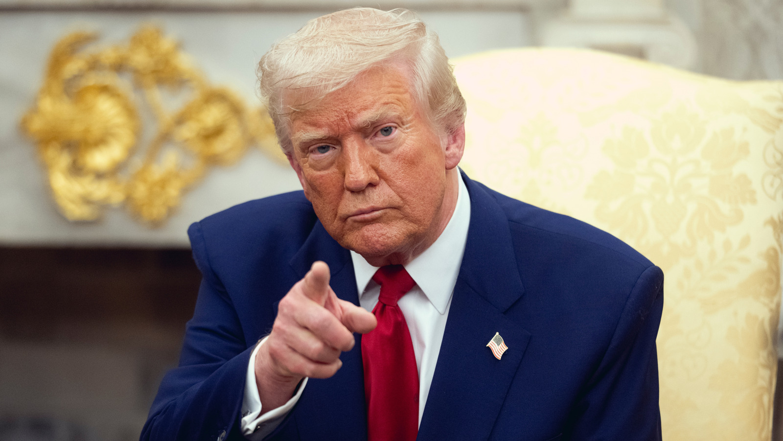 <a href="https://www.thelist.com/1872790/donald-trump-nicknames-riddled-with-insecurity/" target="_blank">Trump’s Shady Nicknames For Everyone Are Riddled With Insecurity (& Backfired More Than Once)</a>