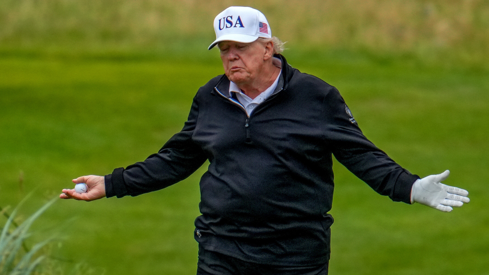 <a href="https://www.thelist.com/1967586/donald-trump-bad-golf-course-behavior-leaves-much-to-be-desired/" target="_blank">Trump’s Shoddy Golf Course Etiquette Leaves Much To Be Desired (& Everyone Noticed)</a>