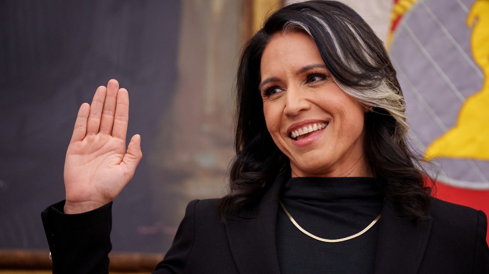マークを完全に逃したTulsi Gabbardの衣装
