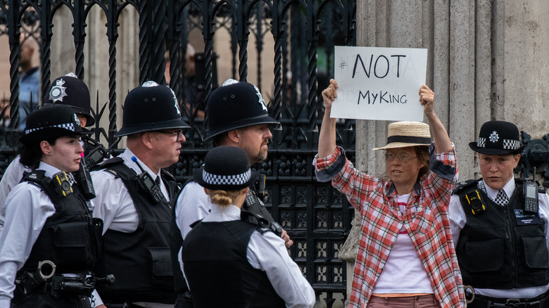 anti-monarchy protesters