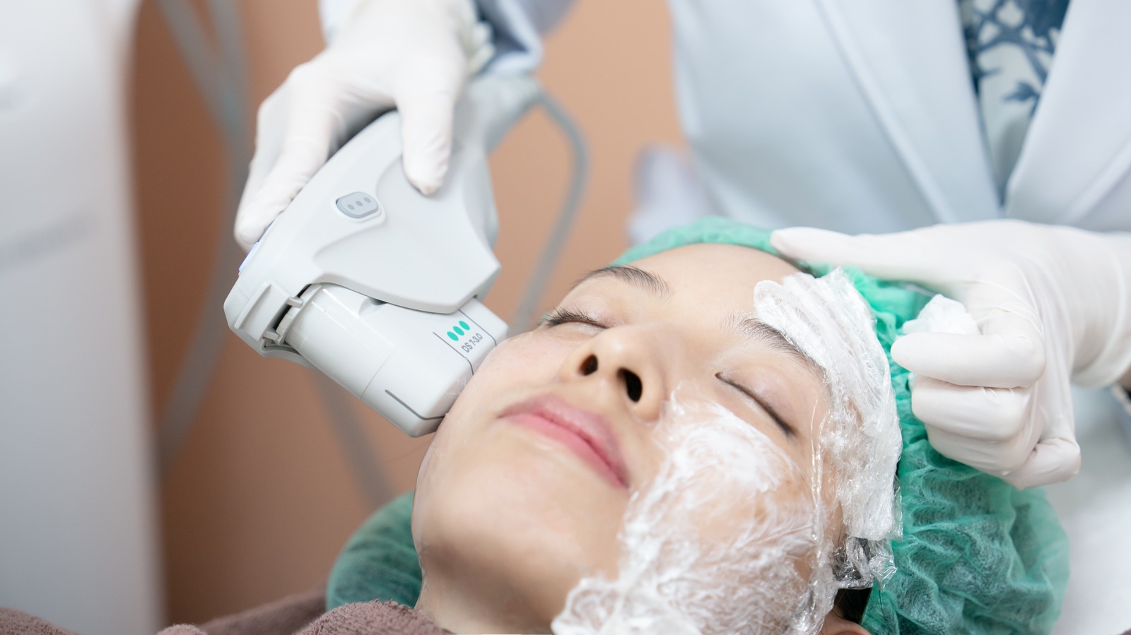 Ultherapy The NonInvasive Facelift Alternative That Can Tighten Your