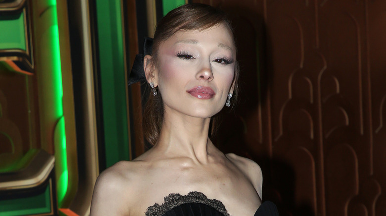 Ariana Grande unblended makeup black dress