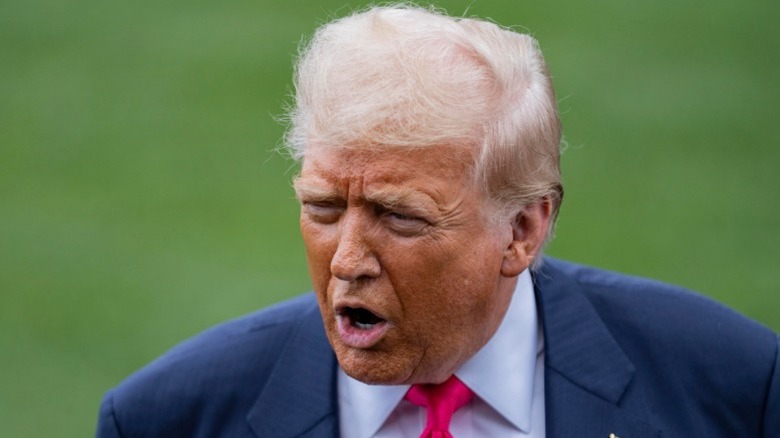 Donald Trump departs the White House to head to Pennsylvania (2025)