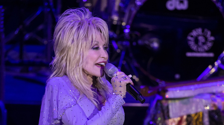 Dolly Parton singing during a 2020 performance in Nashville
