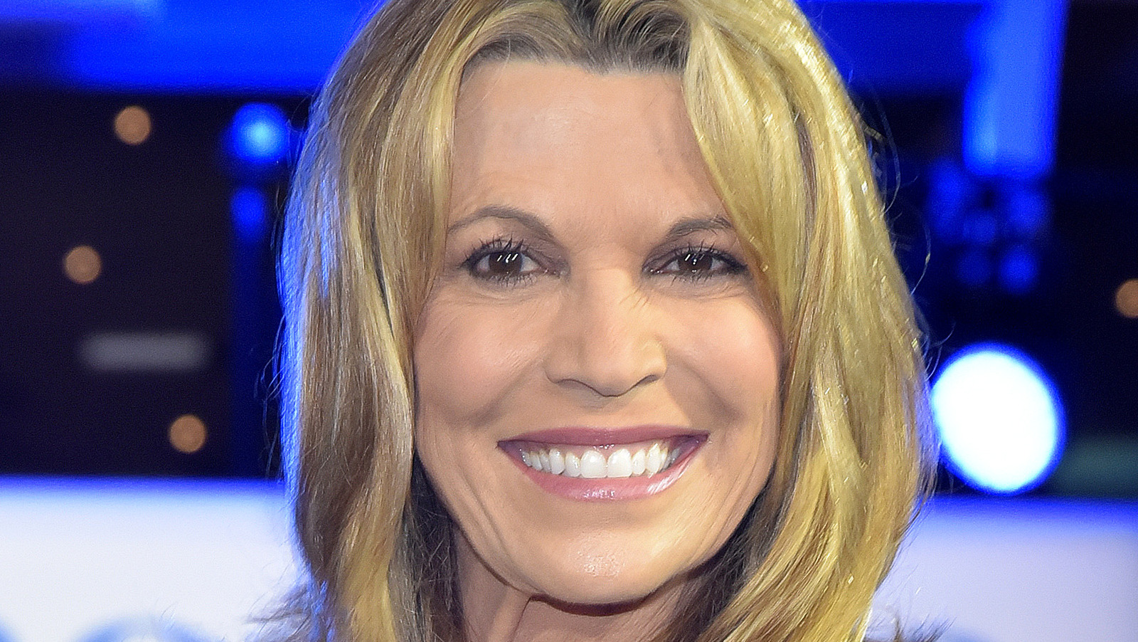 Vanna White's Net Worth The Wheel Of Fortune Host Makes More Than You