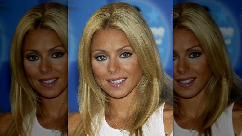 Kelly Ripa smiling