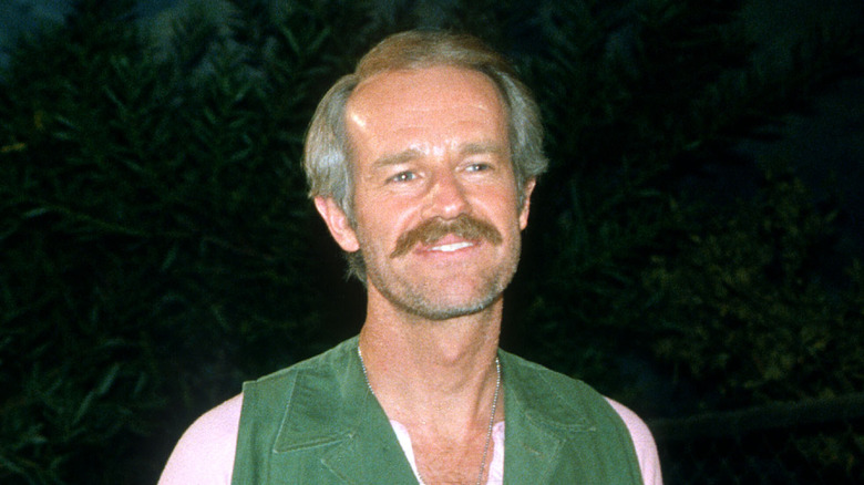 Mike Farrell as Captain B.J. Hunnicutt on the set of MASH
