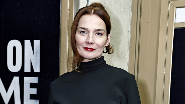 Heather Burns posing at event