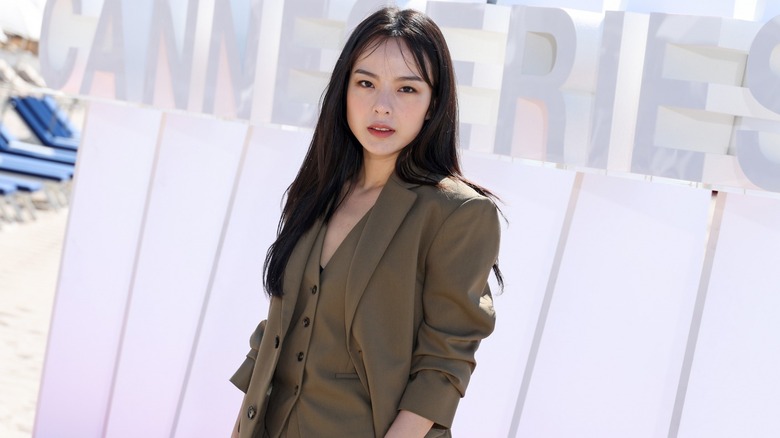 Junghee Huh posing