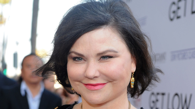 Delta Burke posing for the cameras