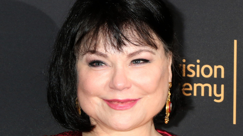 Delta Burke smiling