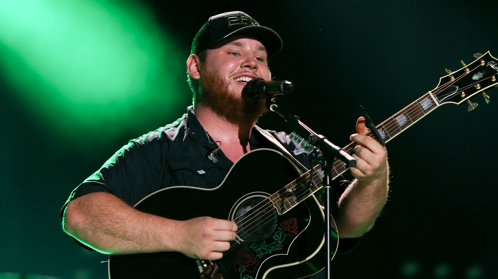 Luke Combs performing 
