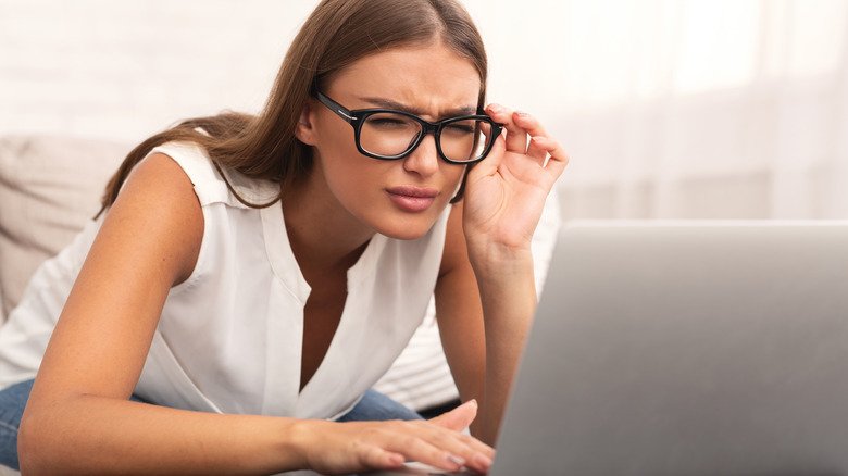 Woman with glasses 