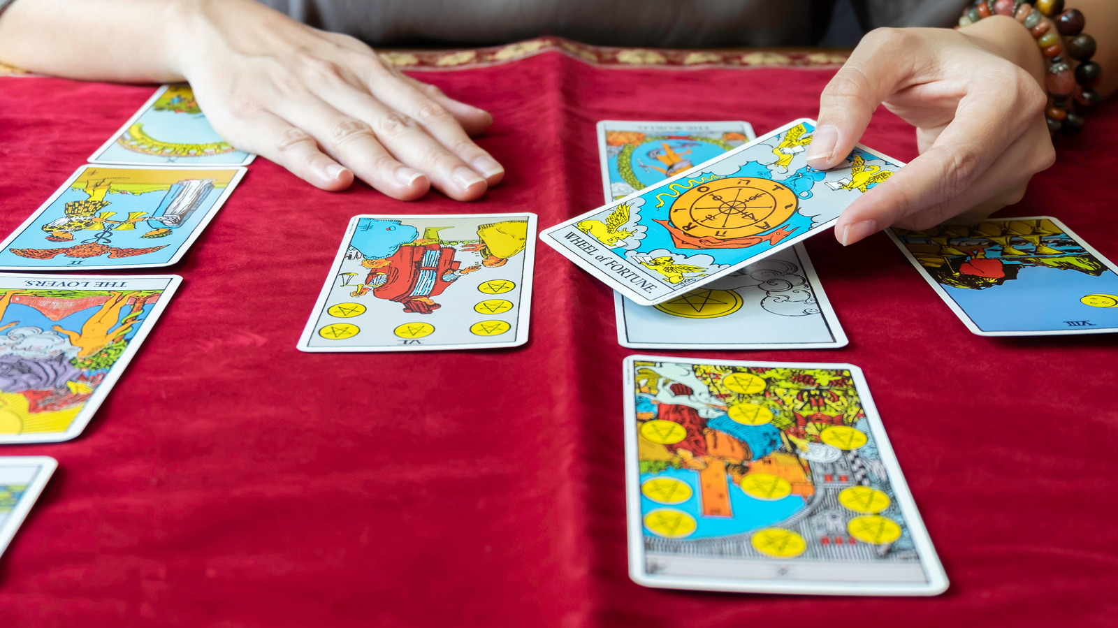 What Does The Fool Card Mean In Tarot