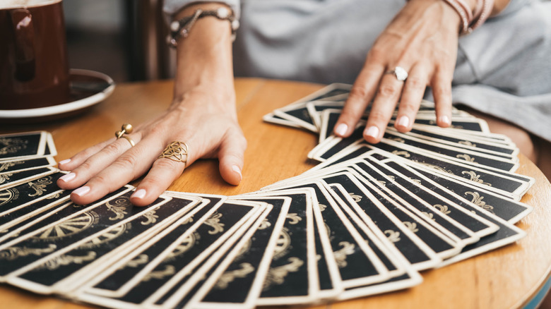 Tarot card reading