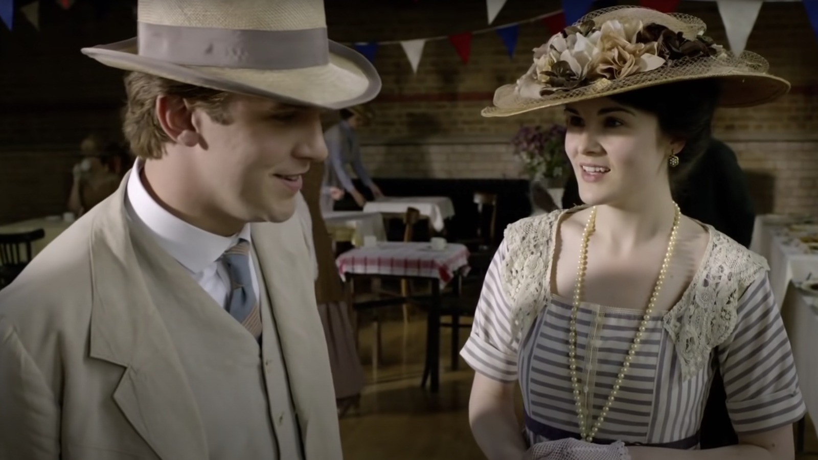 What Downton Abbey Fans May Have Missed About Mary And Matthew's ...