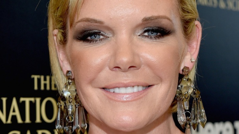 Maura West posing on the red carpet