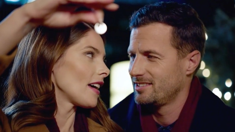 Holly (Ashley Greene) and Greg (Brendan Penny) in A Little Christmas Charm