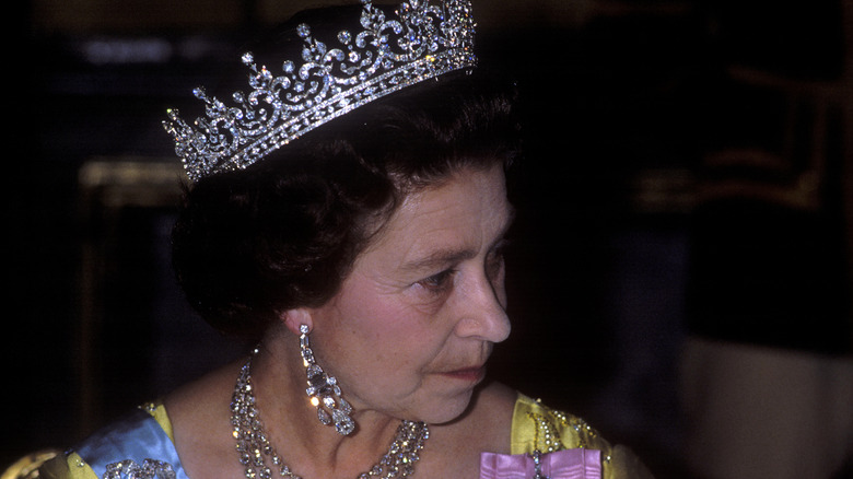 Queen Elizabeth's chandelier earrings