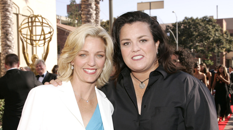 Rosie O'Donnell and Kelli Carpenter on the red carpet smiling.