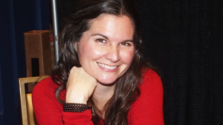 Lisa Jakub smiling at New Jersey Horror Con & Film Festival in 2021
