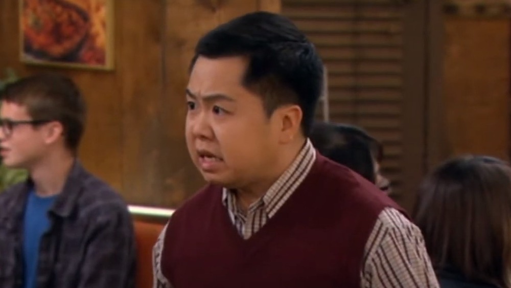 Matthew Moy playing Han on 2 Broke Girls