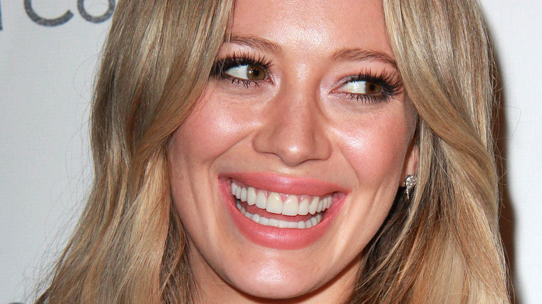 Close up of smiling Hilary Duff