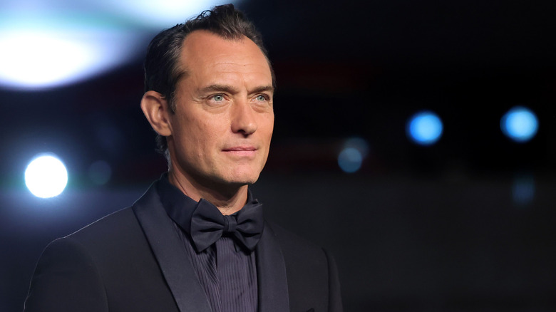 Jude Law staring onstage