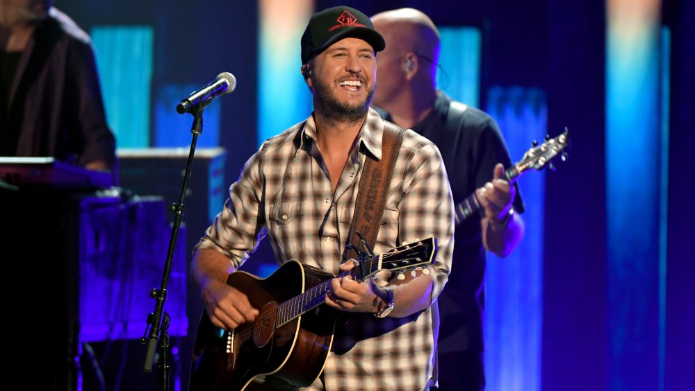 Luke Bryan's Underwear Commercial + More Country Music News