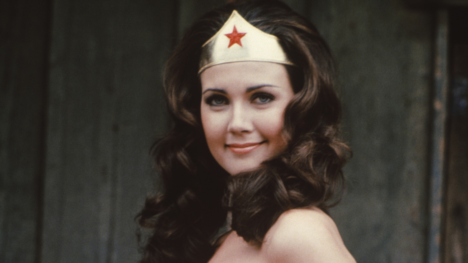 What Lynda Carter Looks Like When She Goes Easy On The Makeup
