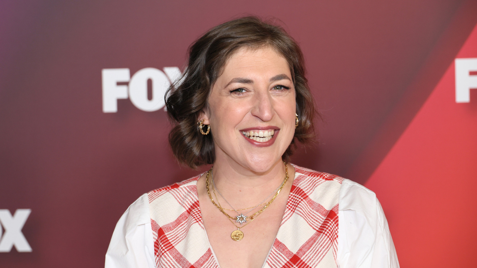 <a href="https://www.thelist.com/2184167/mayim-bialik-life-since-big-bang-theory-ended/" target="_blank">What Mayim Bialik’s Life Has Been Like Since The Big Bang Theory Came To An End</a>