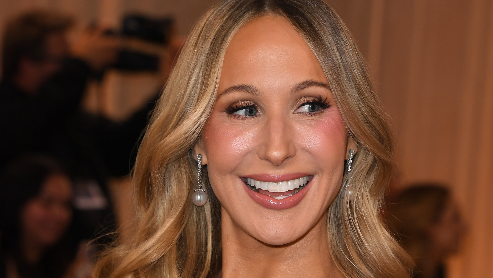 What Nikki Glaser Looked Like Before Plastic Surgery Will Surprise You