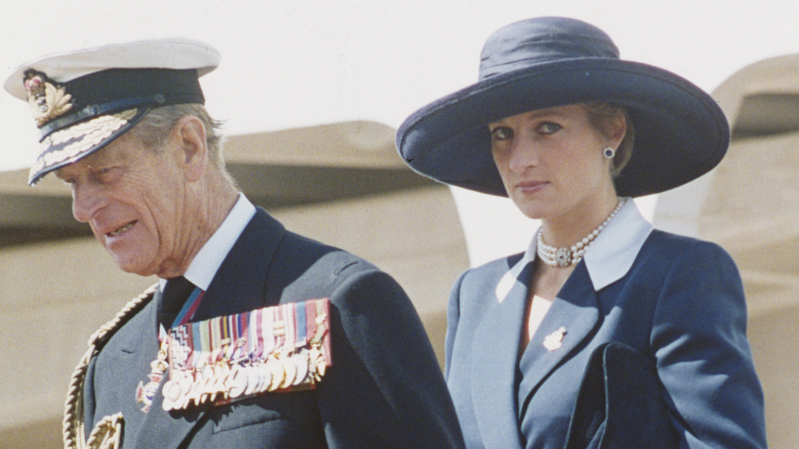 princess diana the crown outfits