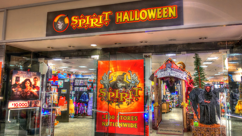 Spirit Halloween storefront 