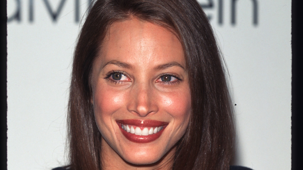 How to Achieve Christy Turlington's Blonde Hair - wide 7