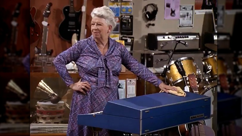Elizabeth Kerr as Cora in Mork & Mindy
