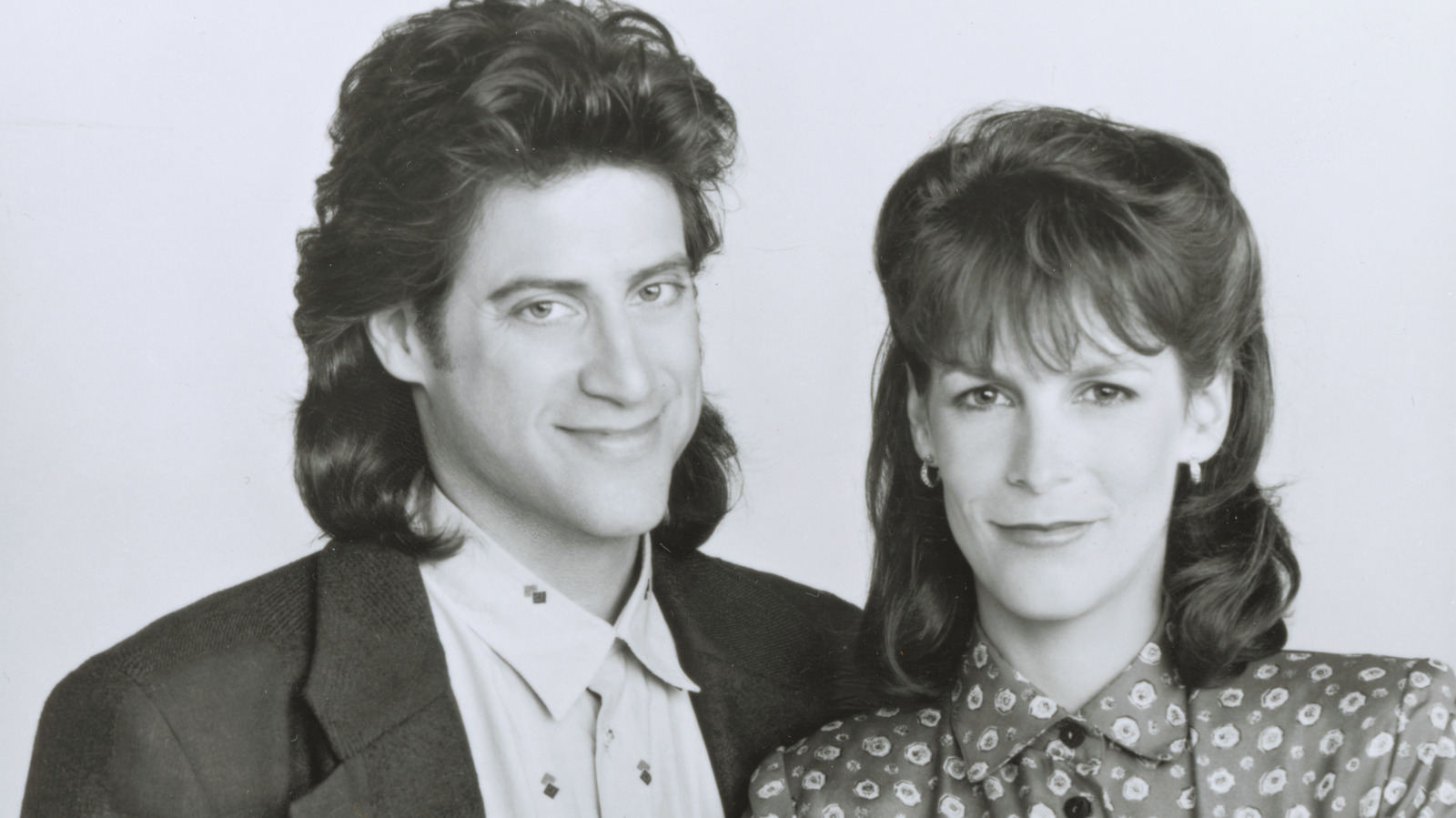 <a href="https://www.thelist.com/2233979/what-surviving-cast-of-anything-but-love-is-up-to-today/" target="_blank">What The Surviving Cast Of Anything But Love Is Up To Today</a>