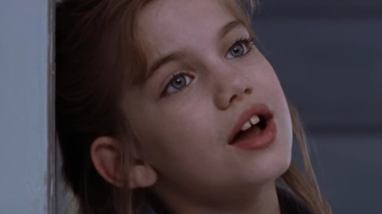 Young Anna Chlumsky speaking