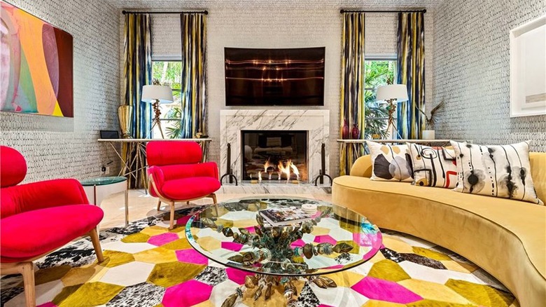What The Inside Of Kaley Cuoco's Gorgeous Mansion Really Looks Like