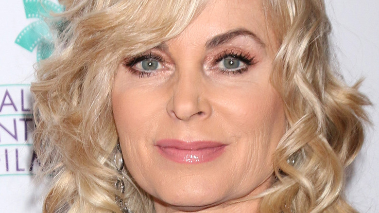 Eileen Davidson posing