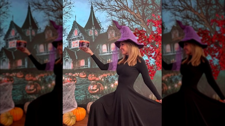 Jennifer Coffey dresses like a witch in an Instagram photo