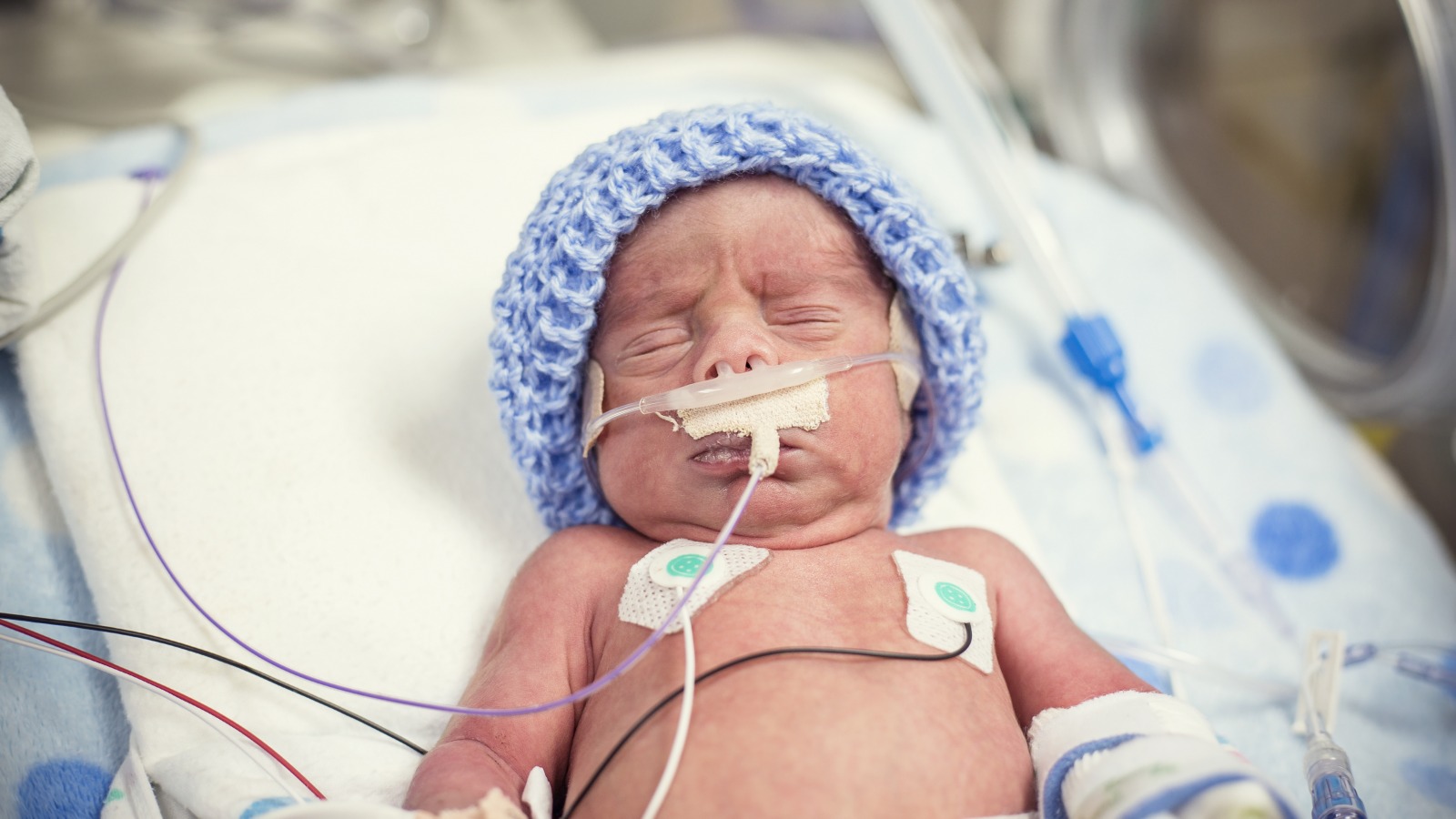 What To Expect When Your Baby's In The NICU, According To A Neonatologist