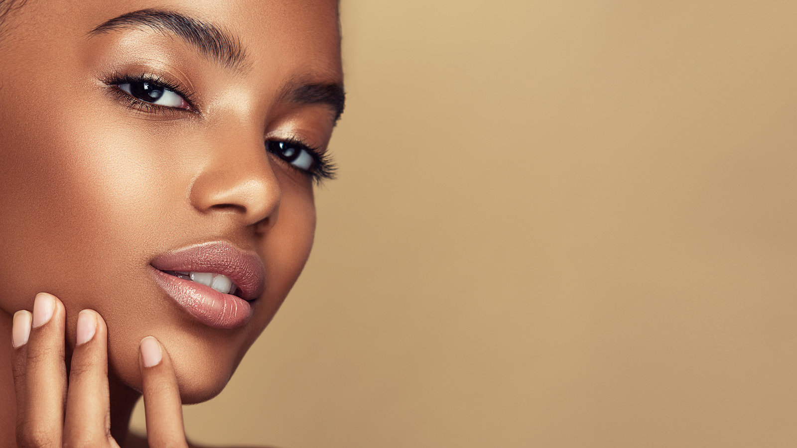 What To Know About The Food Coloring Lip Stain Hack Circulating On