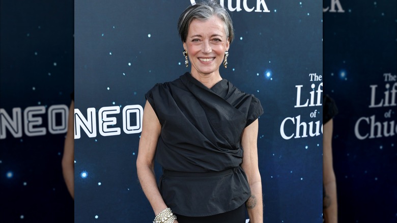 Mia Sara smiling at "The Life of Chuck" screening