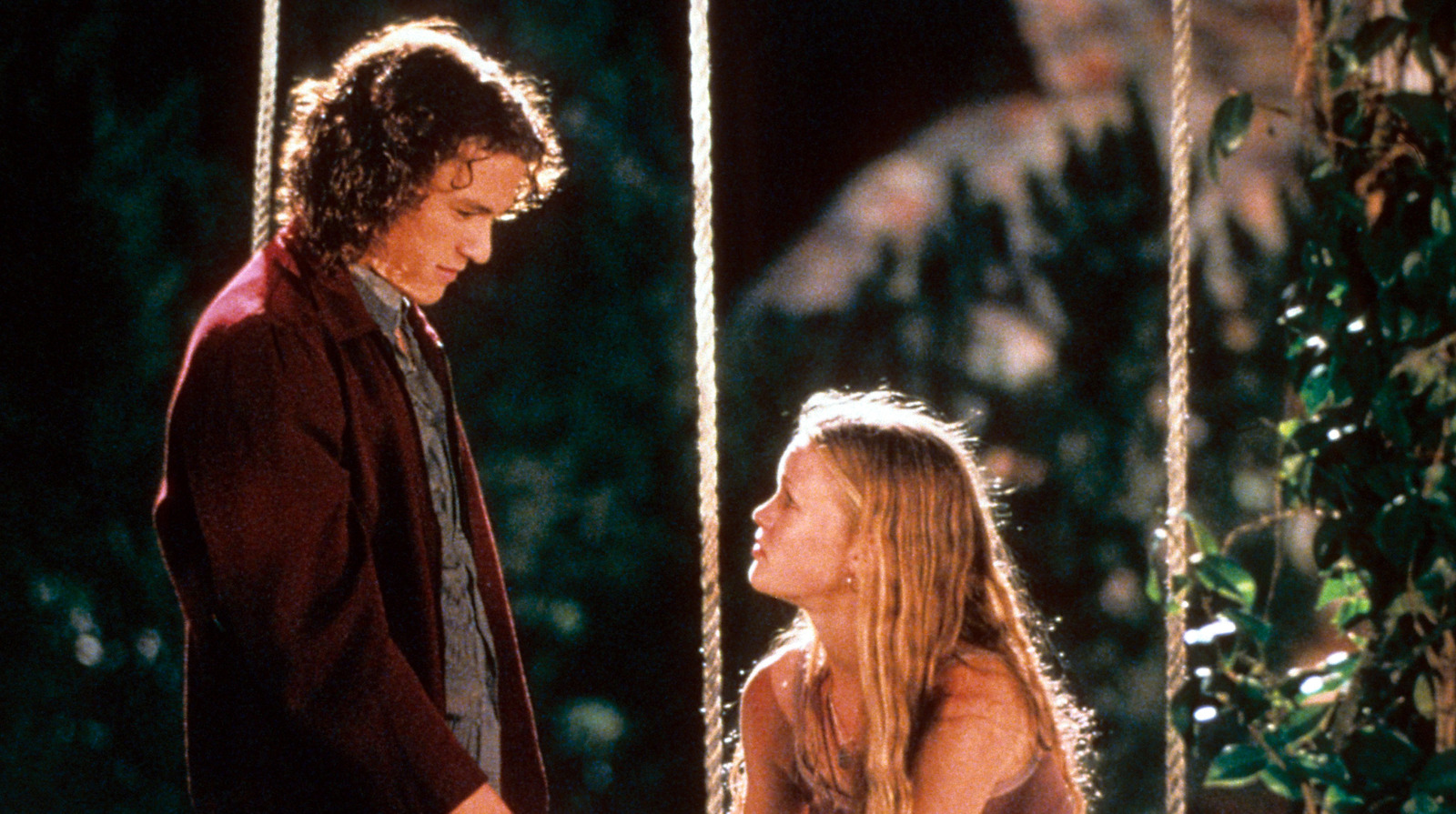 Julia Stiles' Real-Life Relationship With Heath Ledger, image size:1600x895