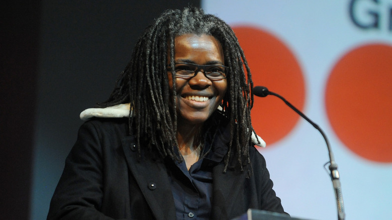 Tracy Chapman smiling