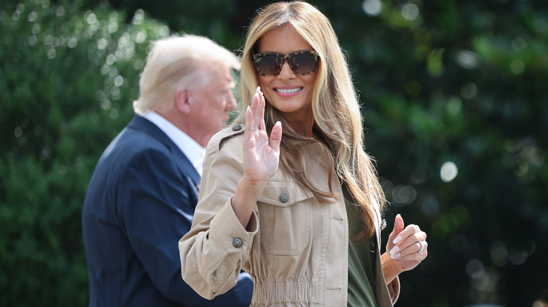Melania Trump waving and walking